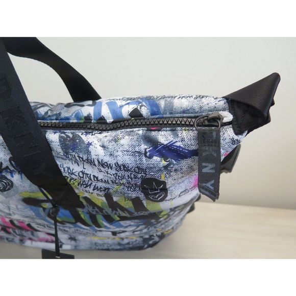 DKNY R14XQG2 Women's Large NYC Graffiti Nora Weekender Tote Bag $178 - Picture 5 of 10